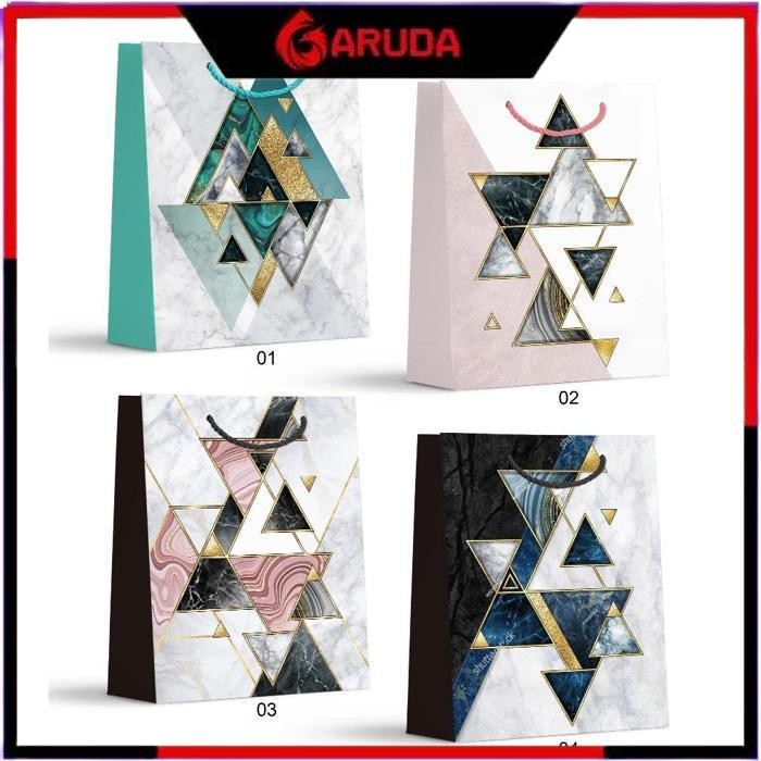 

Jual Paper Bag Wedding / Kado Pernikahan / Paper Bag Motif Premium / Paper Bag Marmer / Kado Kertas Kantong / Paperbag Motif / Paperbag Tali / Tas Kado / Tas Souvenir Murah