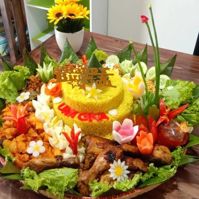 

tumpeng nasi kuning ulang tahun