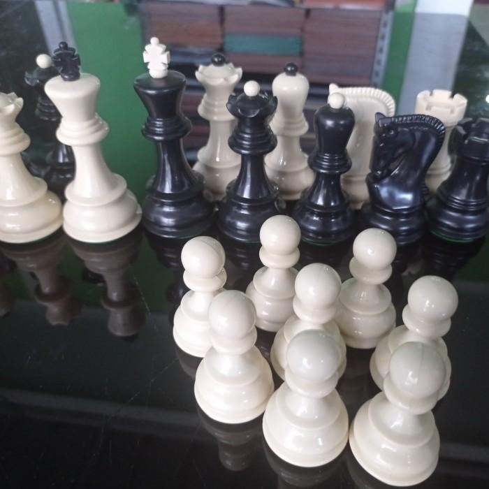 Buah Catur Plastik Premium Type Zagreb Original Dan Terpercaya