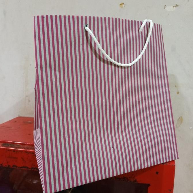 

paper bag nasi kotak 20 garis isi 12 pcs terlaris dan murah