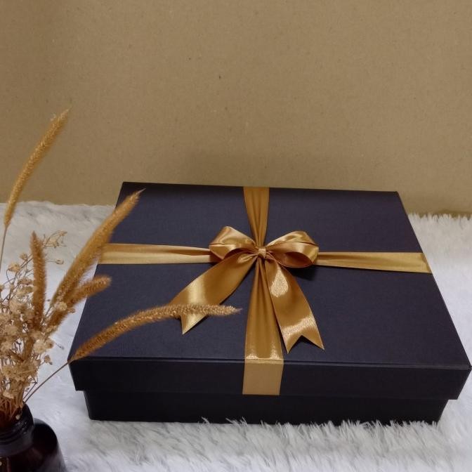 

Kotak Kado + Kotak Hadiah + Gift Box + 25x20x7 + Kotak Medium + Berpita + Tanpa Pita murah