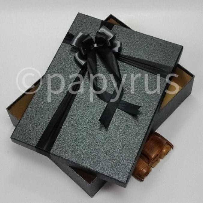 

PAPYRUS 30x40 Tinggi 10cm Kotak Kado Gift Box V2 murah