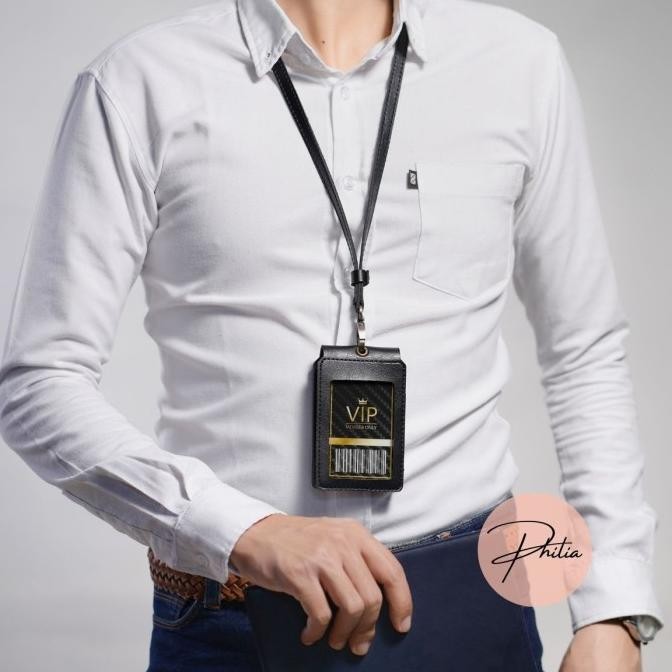 

ready Name Tag Dua Sisi Magnet ID Card Holder Lanyard 2 Sisi Kulit murah