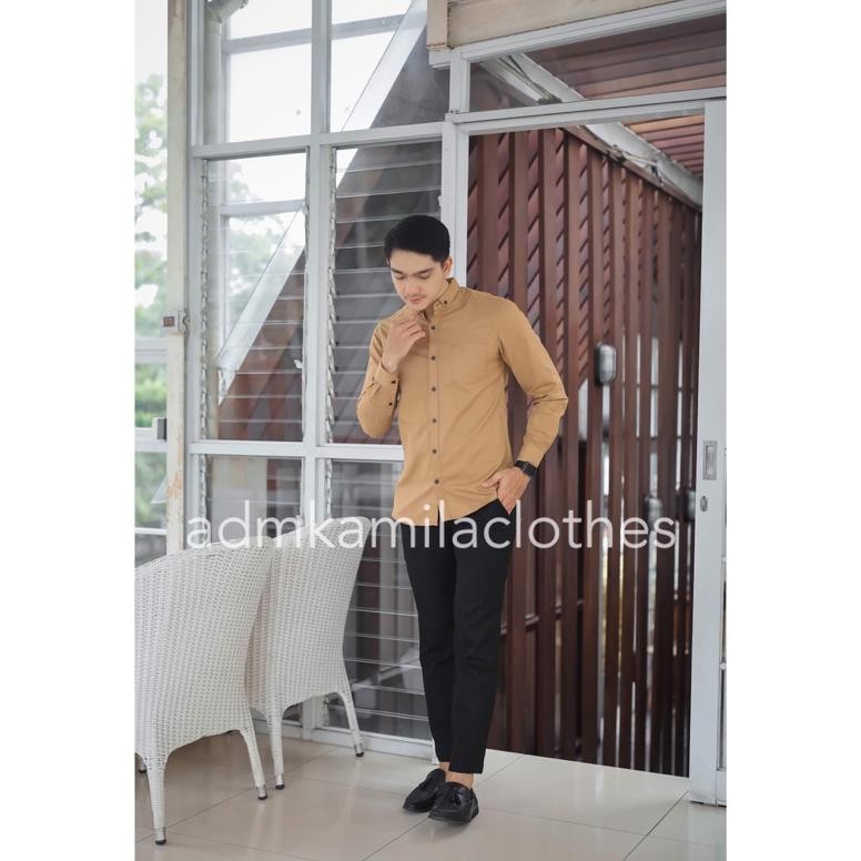 Kemeja Pria Cowok Polos Slimfit Kasual Basic Hem Lengan Panjang Coklat