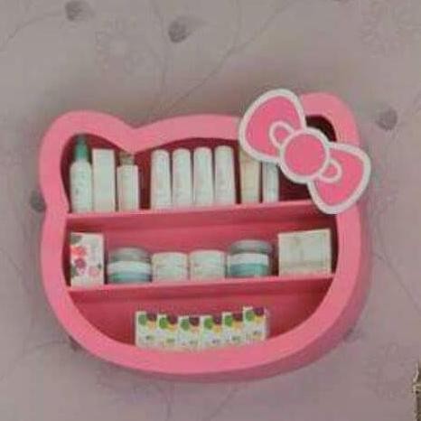 Tempat boneka boneka hello kitty besar