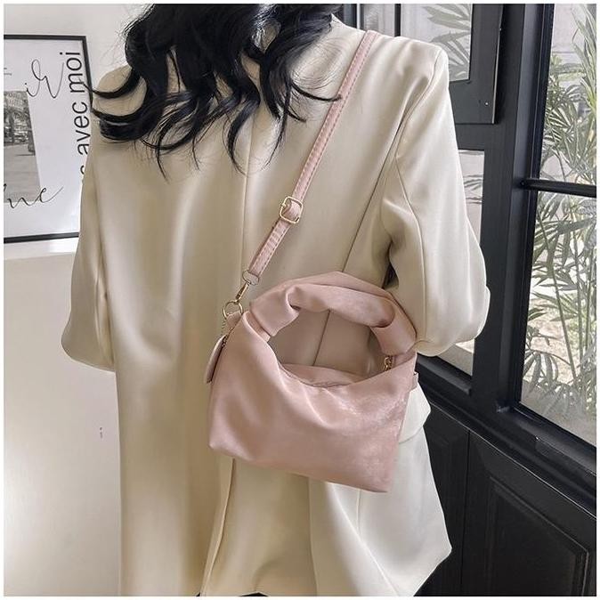 Nevarastore- Tas Selempang Cloud Bag Serut/ Tas Selempang Awan Serut/ Tas Selempang Mini Cloud Bag
