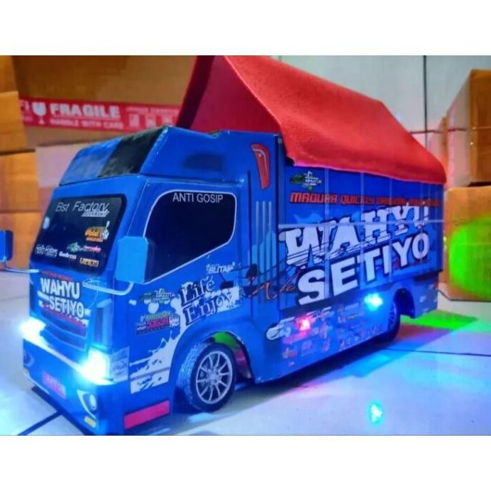 MINIATUR TRUK OLENG KAYU FULL LAMPU WAHYU ABADI / MINIATUR TRUK OLENG MURAH