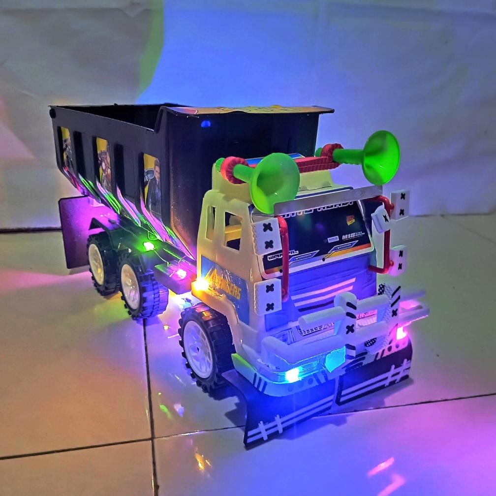 Miniatur Truk Oleng Modifikasi Lampu LED berkedip