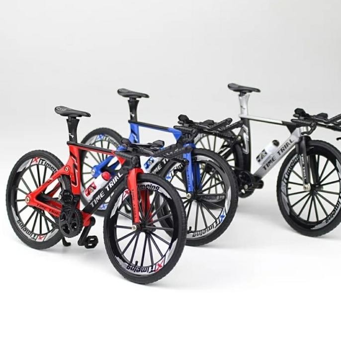 TERSEDIA Miniatur Diecast Sepeda Balap Roadbike Skala 1/10