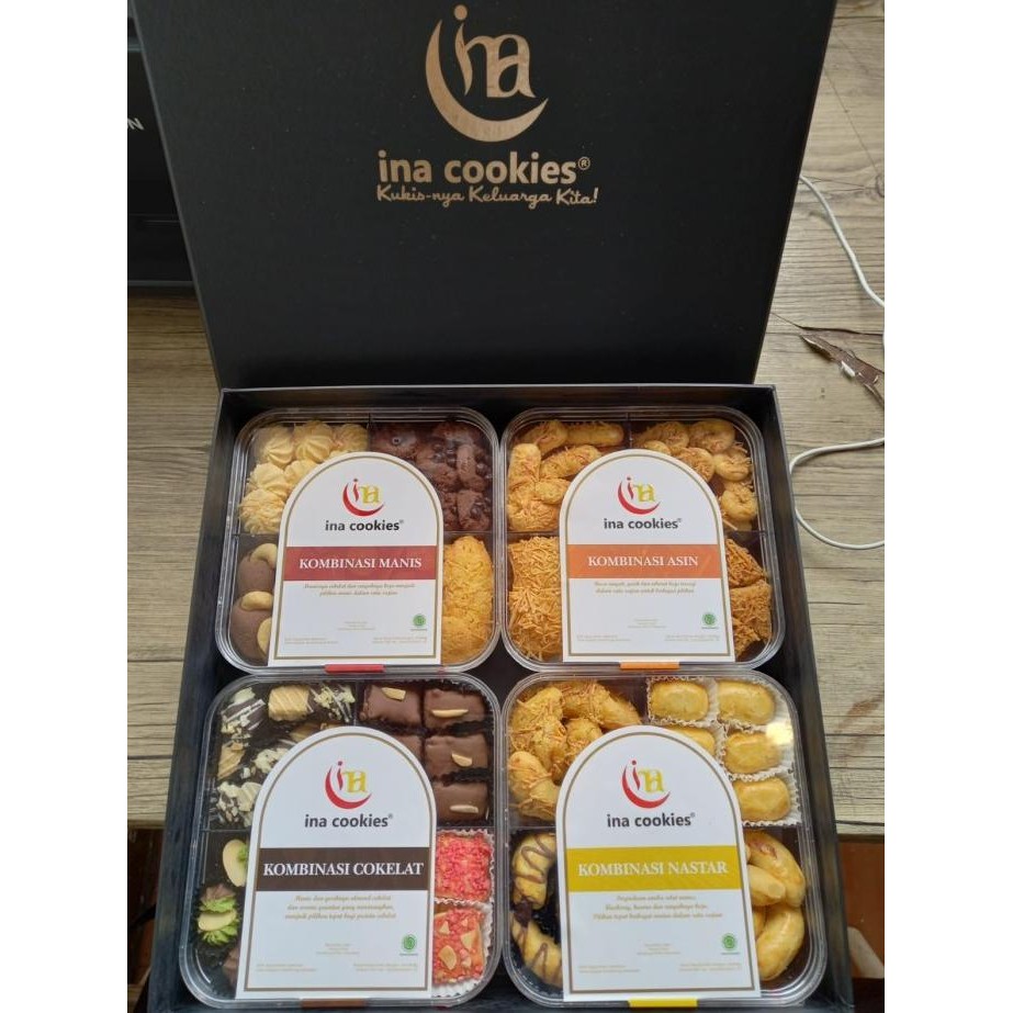 

HAMPER PREMIUM HARDBOX INA COOKIES KOMBINASI