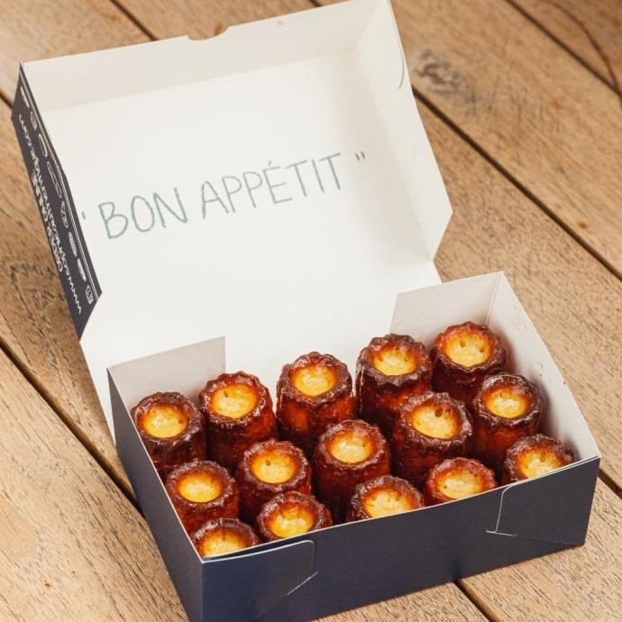 

Promo Canele Mini Kue Manis Box Isi 15