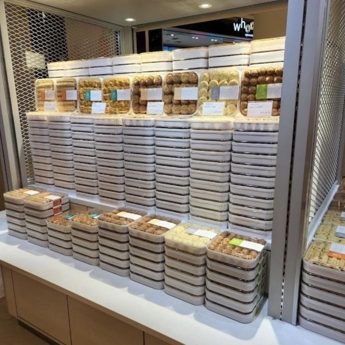 

Murah Nastar Top Cookies Malaysia - Melting Pineapple Tart (Ready)