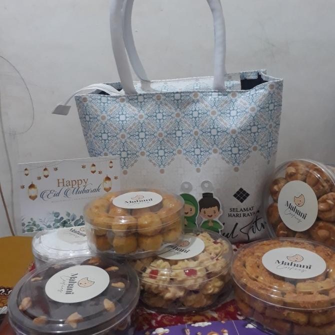 

Promo Humpers Lebaran Mahani Cookies Tipe Sultan B Isi 6 Toples 250Gr