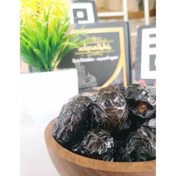 

Grosir Kurma Ajwa/Kurma Nabi 1Kg Jumbo Kurma Ajwa Super Premium Food