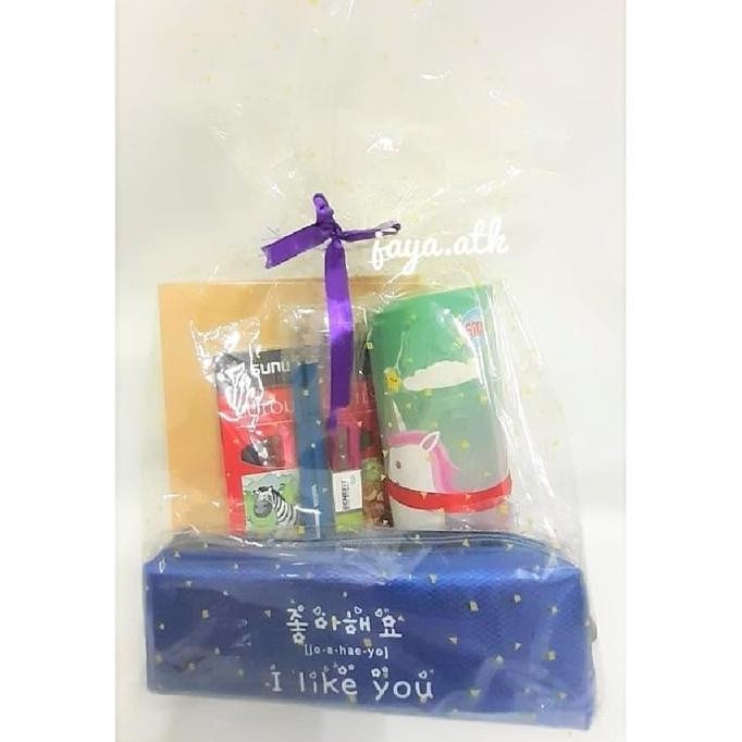 

Terbaru PAKET ALAT TULIS BINGKISAN KADO ULTAH SOUVENIR PLUS PENSIL WARNA