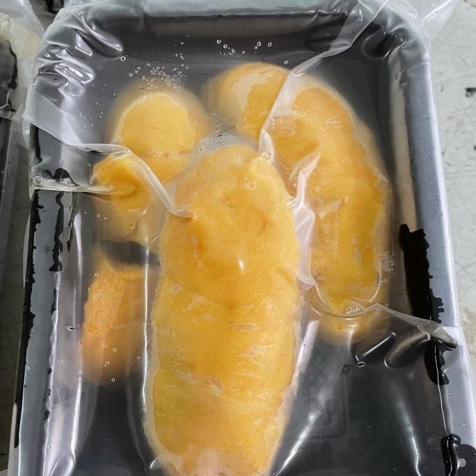 

Durian Blackthron / Durian Ochee / Duri Hitam Asli Import Malaysia