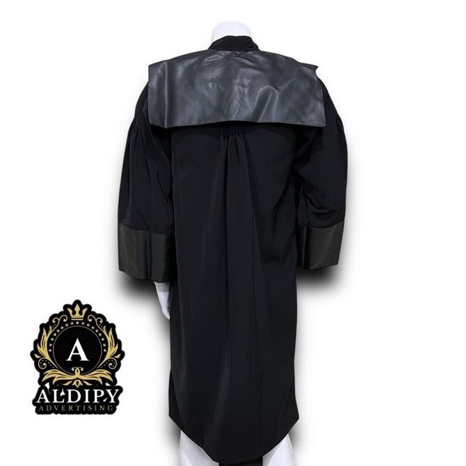 Toga Advokat Jaksa Peradi Toga Lawyer Bahan Jet Black Krah Kemeja + Pin Peradi Dan Stiker Peradi Rea