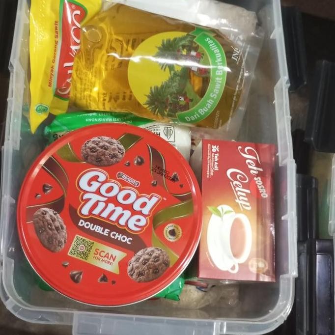 

Terlaris Parsel Box 1 Box Isi 6 Macam Teh, Gula, Tepung, Minyak, Beras, Biskut.