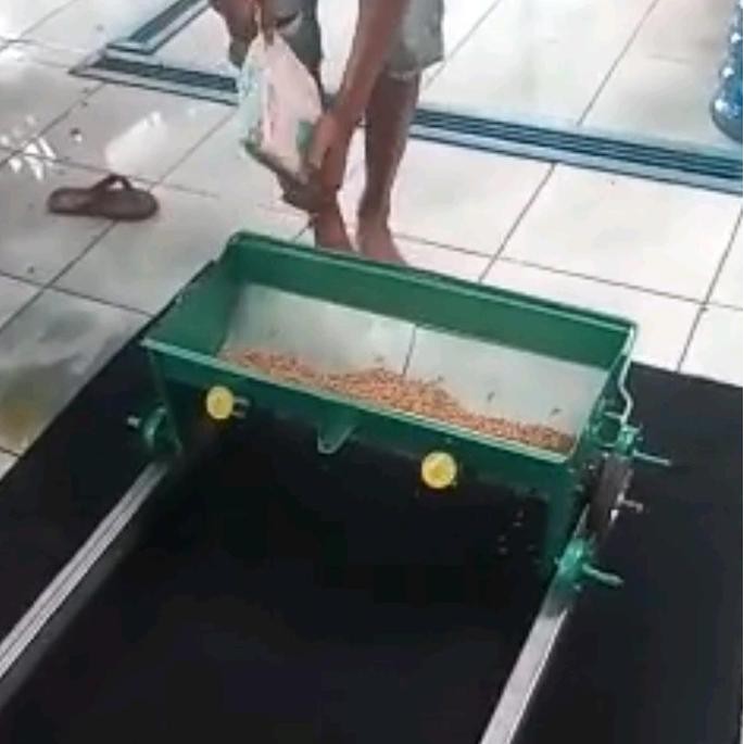 

Terlaris Alat Bantu Semai Padi Roller Tarik Memudahkan Semai Padi Dengan Hasil Rata Lebar 60 Cm