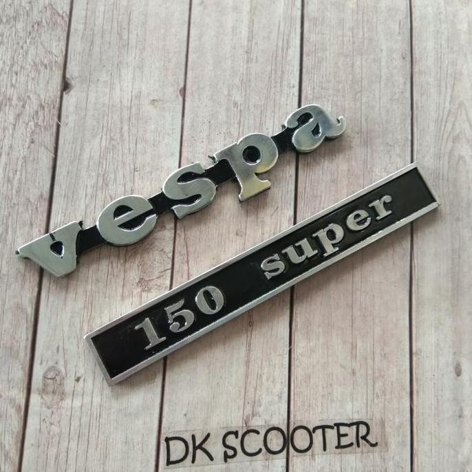 DISKON emblem vespa depan layar / belakang 150 super 73/80 foil cmc