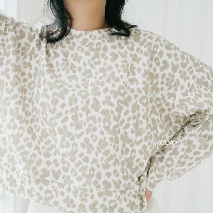 Zano Basics Sweater Crop Leopard Atasan Wanita Promo