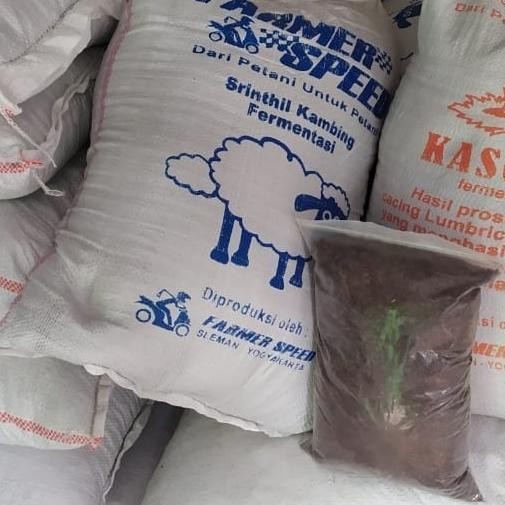 

Terlaris Pupuk Kompos Kandang Organik Kohe Kambing Halus Repack 1 Kg Pr4M