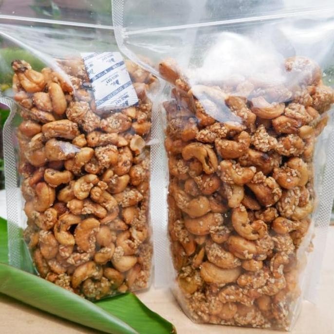 

Terlaris Kacang Mede Goreng Rasa Wijen ( Rasa Baru ) 500 Gram ( 1/2 Kg)