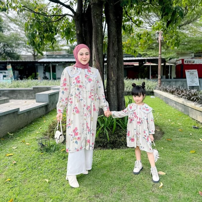 Gharim- Hannah Tunik Couple Mom And Kids