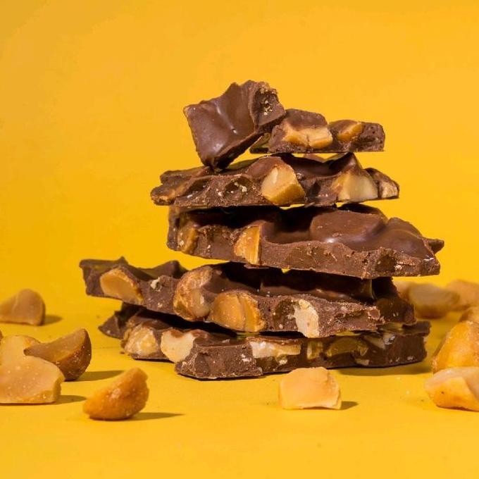 

Grosir Pipiltin Cocoa Cokelat Cracks - Dark Chocolate Macadamia Nut