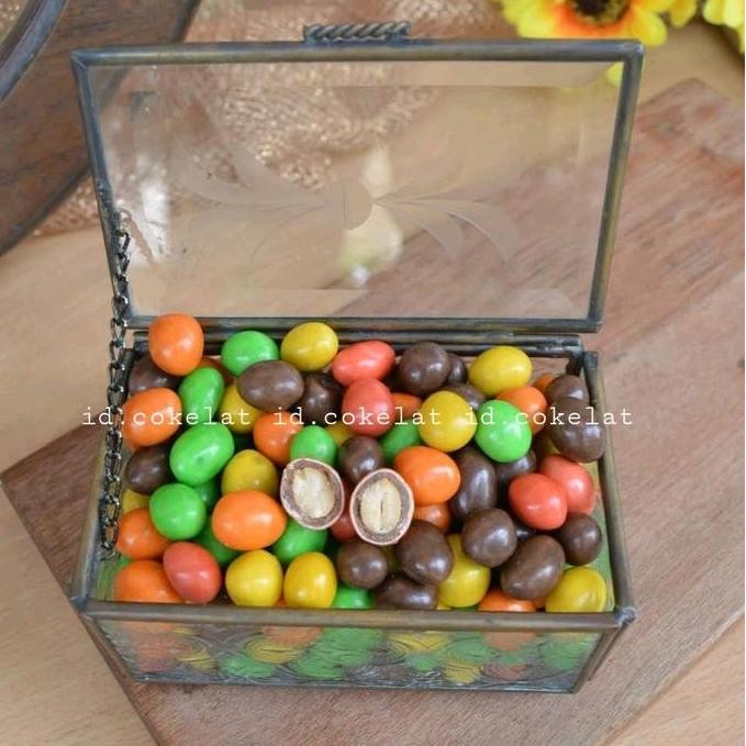 

HIW 250GR Coklat delfi chacha milk kacang Cokelat