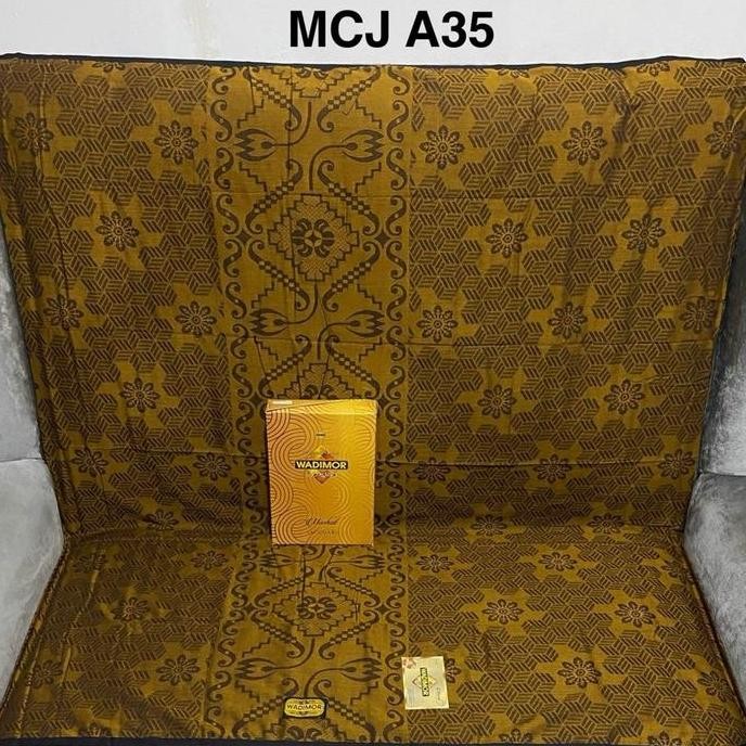 SLS _ SARUNG WADIMOR MASCOT & SINGGASANA MUSLIM MOTIF