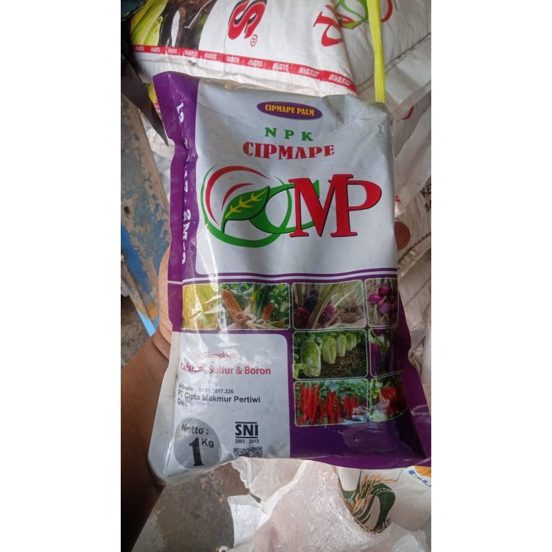 PUPUK NPK 1 KG