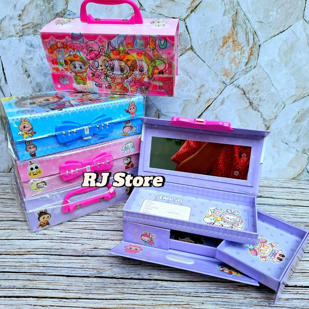 

Mudah Digunakan Promo Cod Kotak Pensil 3D / Tempat Pensil 3 Tingkat Model Koper Ada Kode Gambar Cewek Cowok