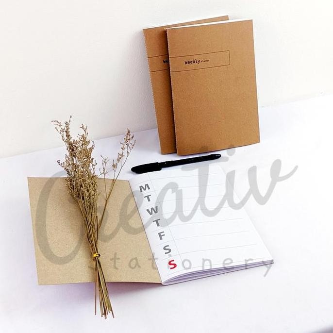 

Ready Stock !!! [Tulis Id] Basic Weekly Planner Book Jahit Buku Agenda Harian Simpel A5 B5 20 Ring 26 Ring