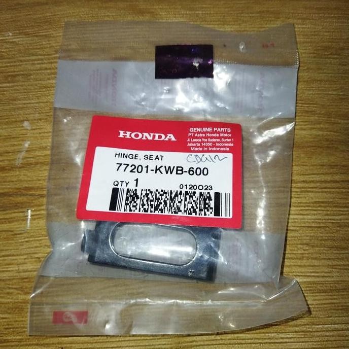 Promo Hinge Seat - Revo fi , Blade , Supra x 125 fi new 77201KWB600 COD
