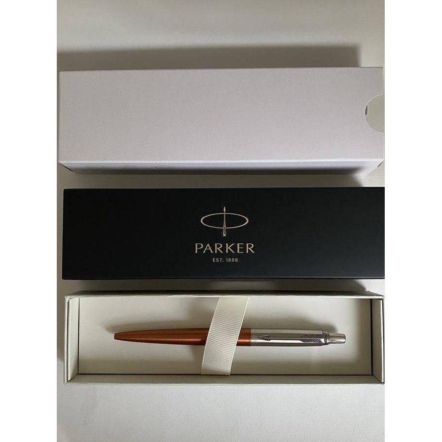 

Pulpen Parker New Jotter Chelsea ( Orange ) CT ( klip silver ) Kualitas Original
