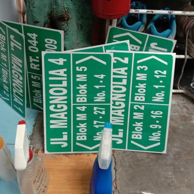 

Plang Nama Jalan Plat Aluminium Lapisan Sticker Reflective Papan Hijau Biru Ukuran 30x15 40x15 70x15 100x20 Visibilitas Siang Malam