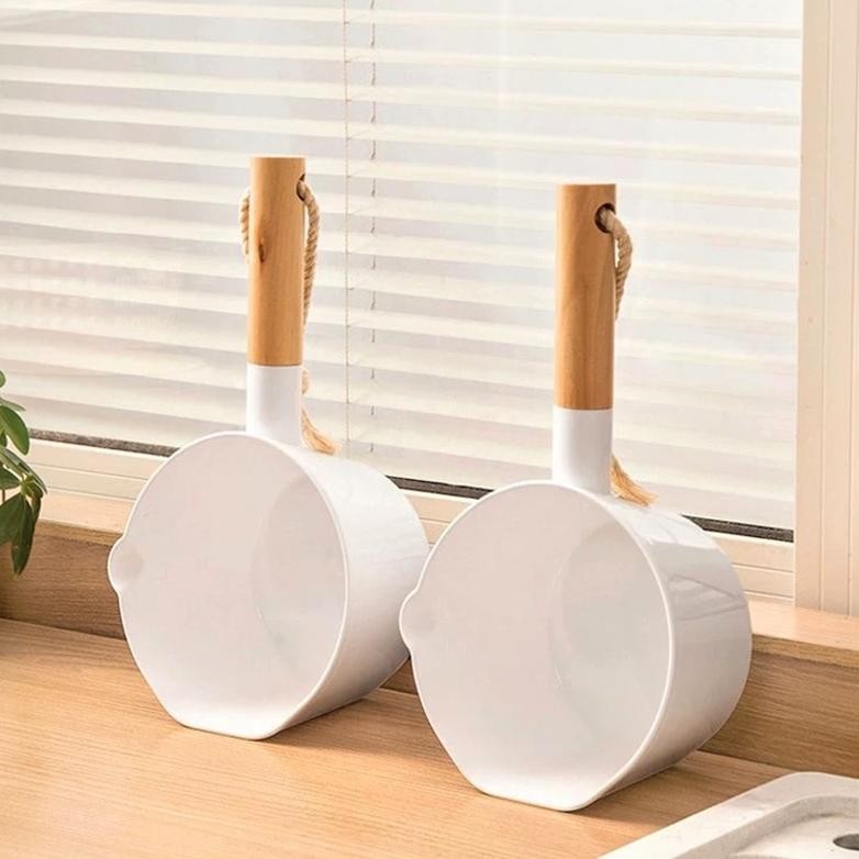 HJK Home Gayung Mandi Aesthetic/Gayung Putih Plastik/ Gayung Mandi Murah /Gayung Air Putih Gagang Ka