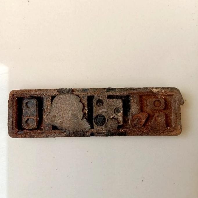 Sparepart dan Aksesoris kendaraan  Emblem Suzuki Rc 100. Original. Seken bekas copotan motor  ef1qy