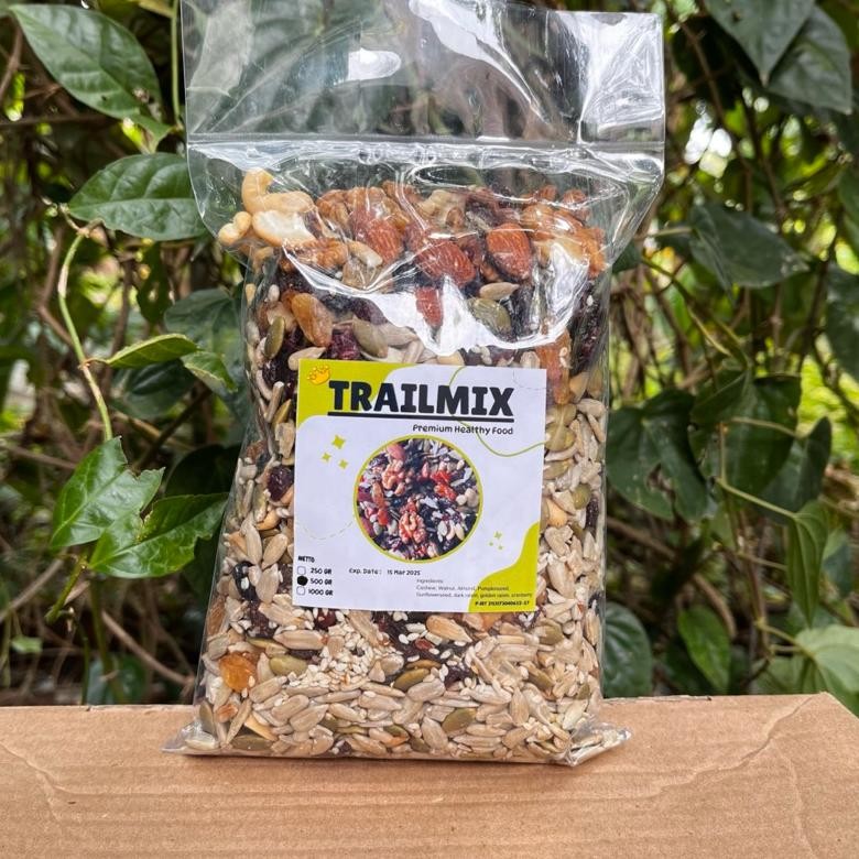 

TRAIL MIX (NUT MIX DRIED FRUIT) 500GR