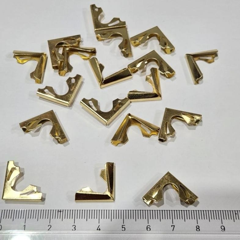 

SIKU KUPU KUPU GOLD/SIKU AGENDA/YASIN GOLD @10 GROSS AST