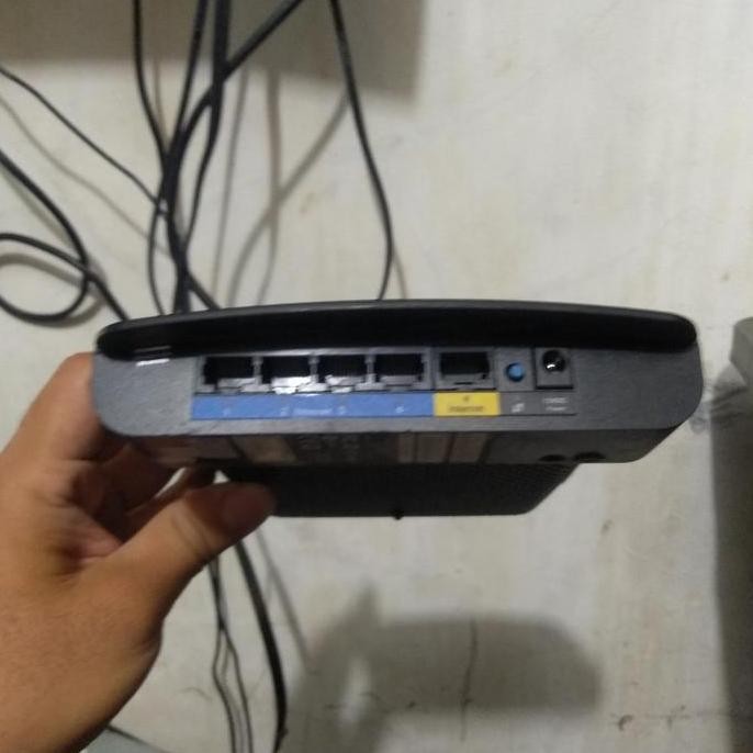 Wireless Router Cisco Linksys E1200 New Stok