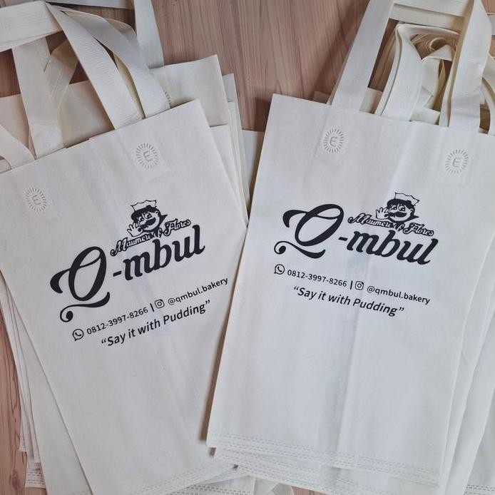 

ready stock Goodie Bag Spunbond Box HLS 25 x 25 Custom Sablon