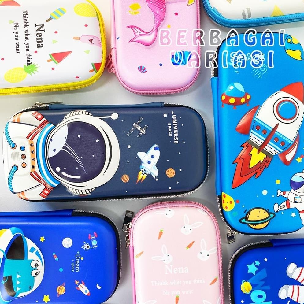 

Tempat Pensil 3D Sekat Banyak Karakter Motif Astronot Roket Princess Dino Lubang Pensil Pen Bulpoint Pena Double Resleting Baru