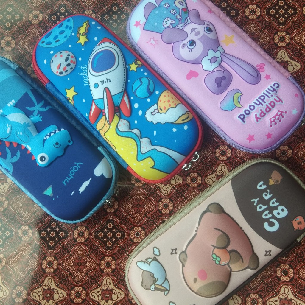 

Tempat Pensil Berkaraker