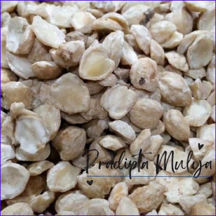 

Langsung Di Co Kemiri Pecah 1Kg/1000Gram