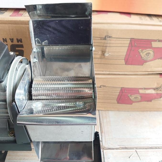 Mesin Parutan Kelapa Parut Singkong Mini 200 Watt Kualitas Terbaik Harga Termurah