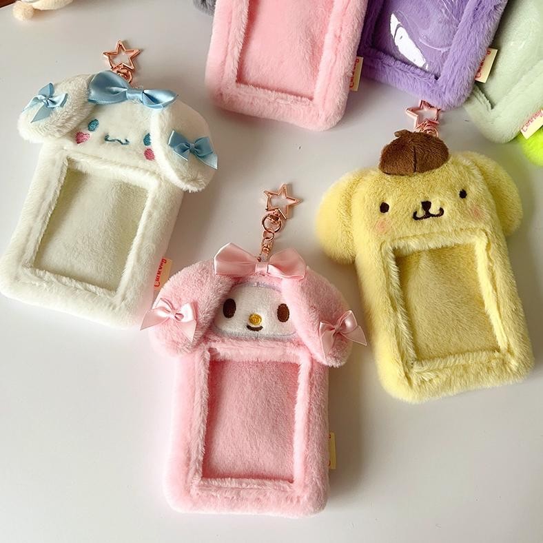 

JH8 Sanrio Kuromi Plush Photocard Holder 3inch Cartoon Bus Card Holder Untuk Pelindung Kartu Foto idol Dengan Gantungan Kunci