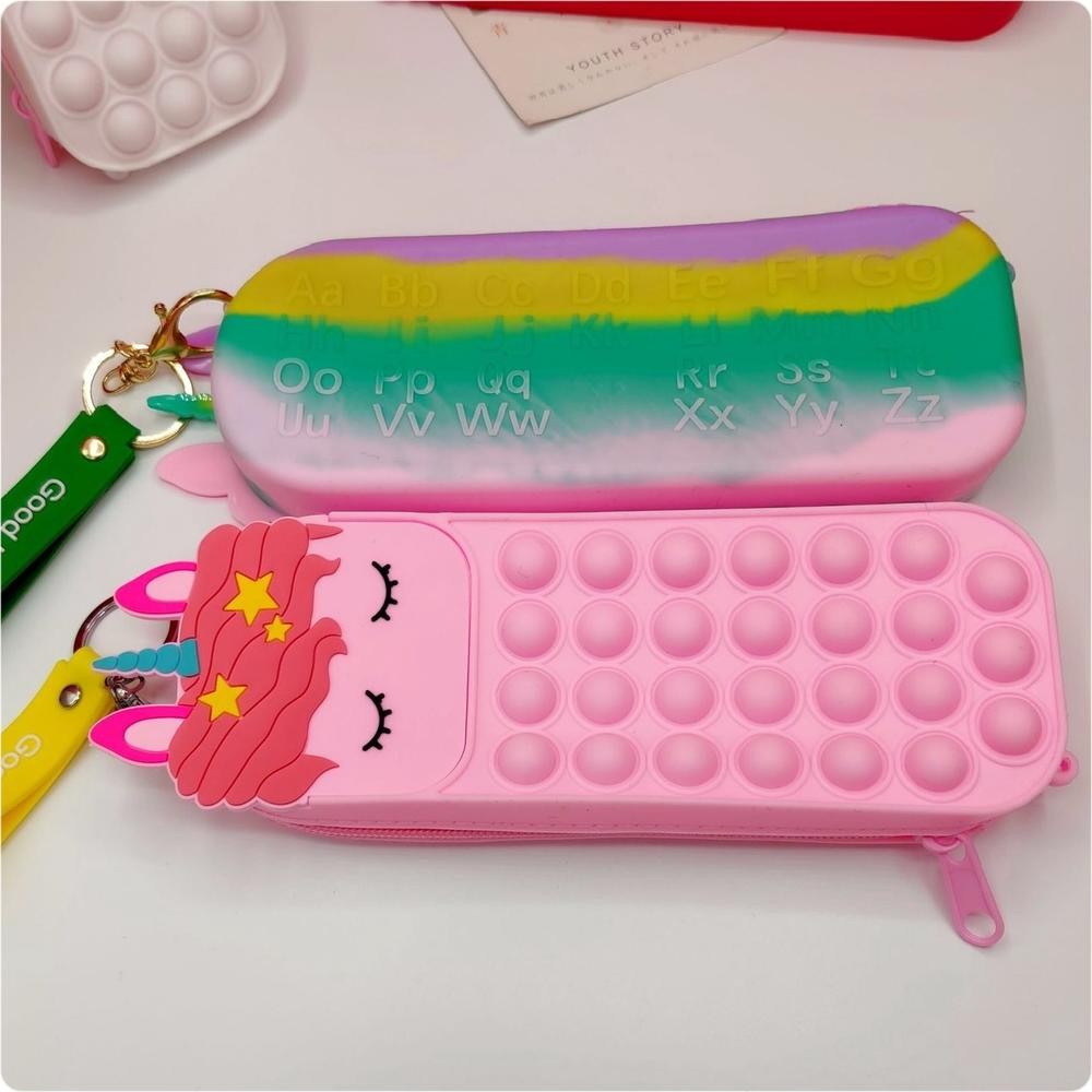 

JH8 Kotak Pensil Pop It Unicorn
