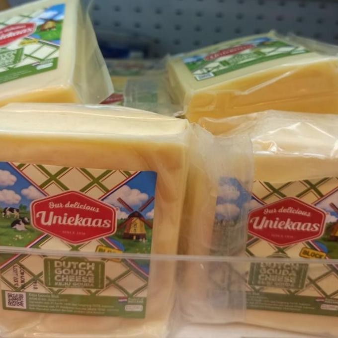 

BARANG TERLARIS UNIEKAAS - Block Dutch Cheese 200g / Professional Cheese Since 1956